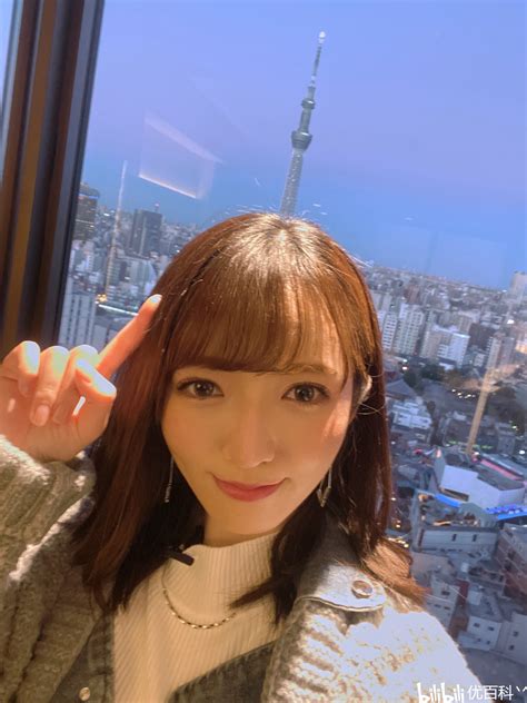 小花暖 .